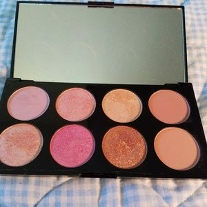 Makeup Revolution Golden Sugar 2 Rose Gold palette